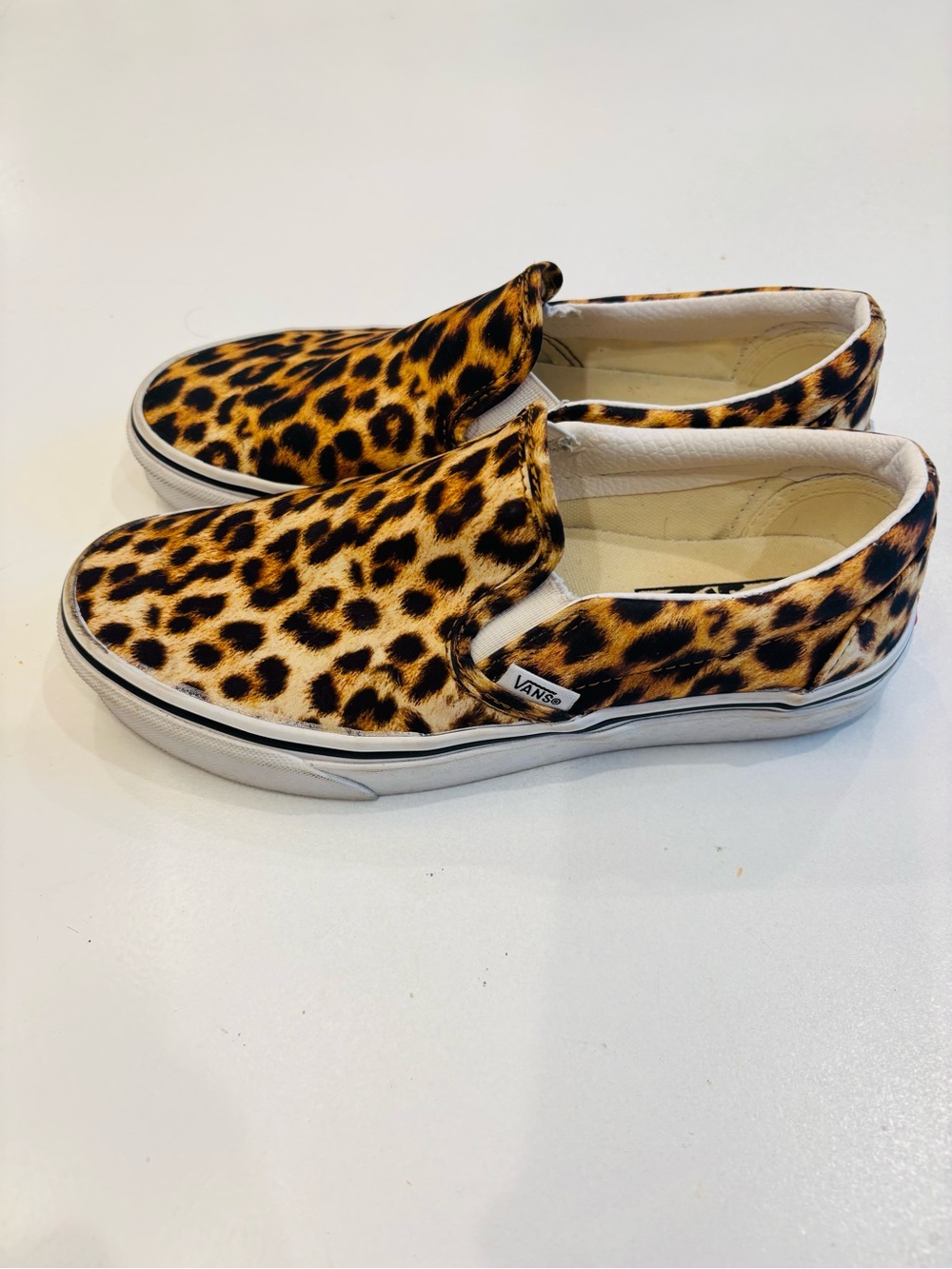 Vans Leopard Print Slip-On Sneakers - tan/black size 7 - Picture 3 of 9